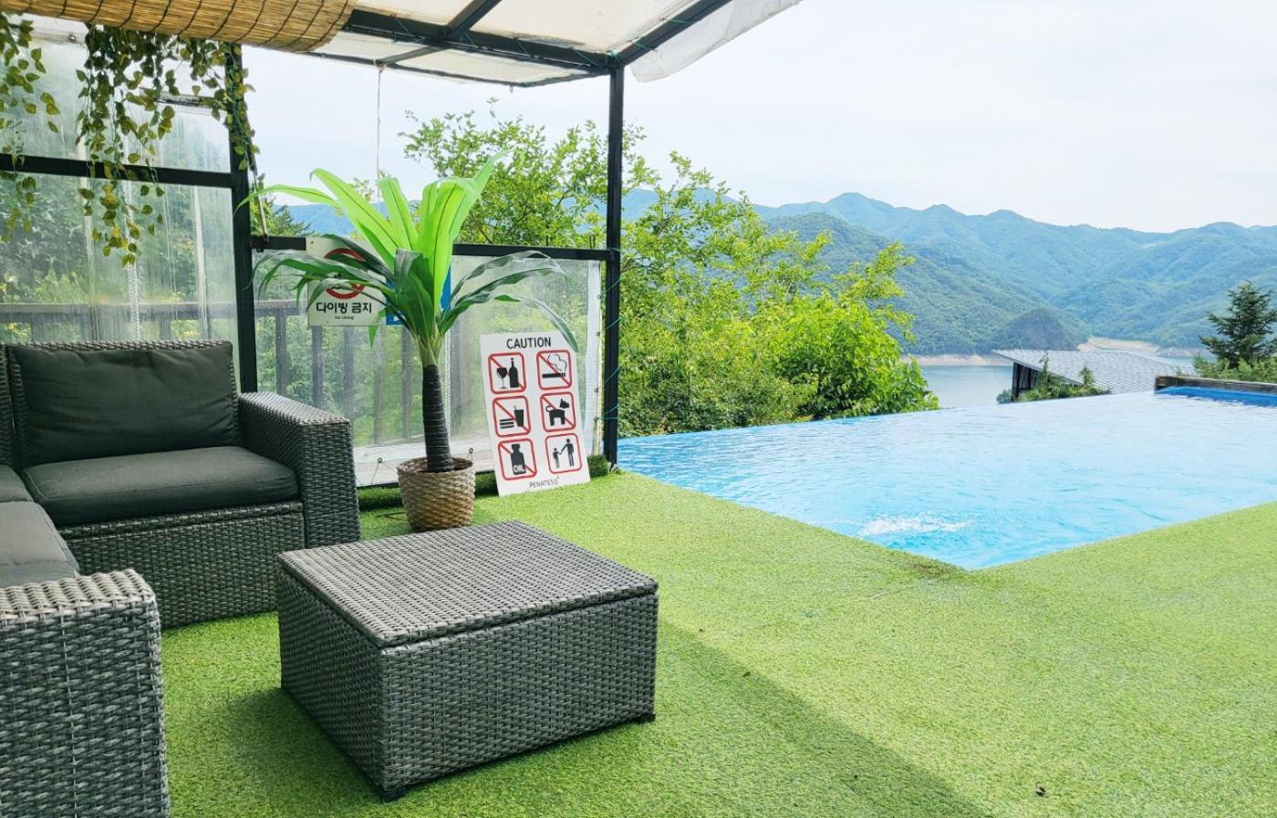 Penatess Pool Villa Chungju Exterior photo