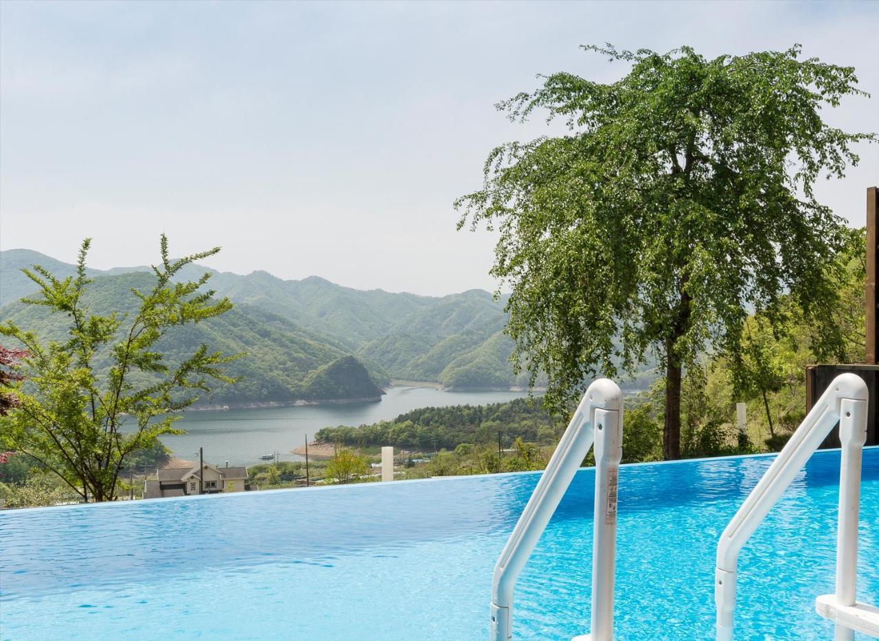 Penatess Pool Villa Chungju Exterior photo